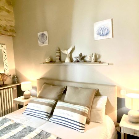 Maison&Table d hôtes - Hôtel de Vigniamont Pézenas Extérieur photo