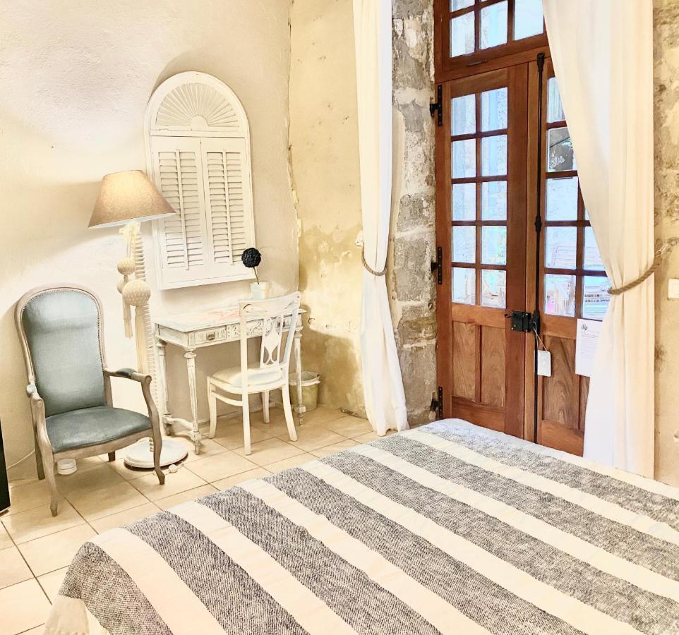 Maison&Table d hôtes - Hôtel de Vigniamont Pézenas Extérieur photo