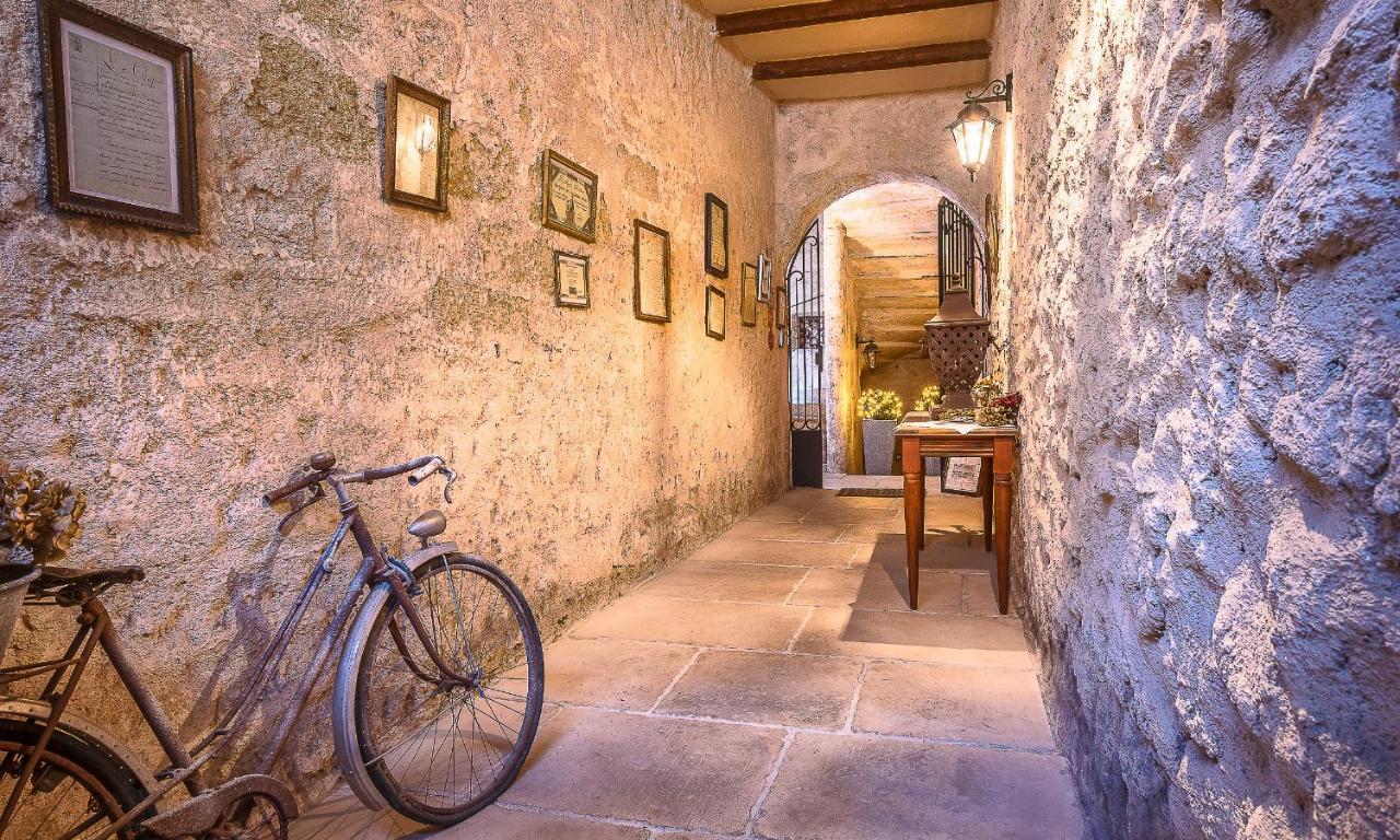 Maison&Table d hôtes - Hôtel de Vigniamont Pézenas Extérieur photo