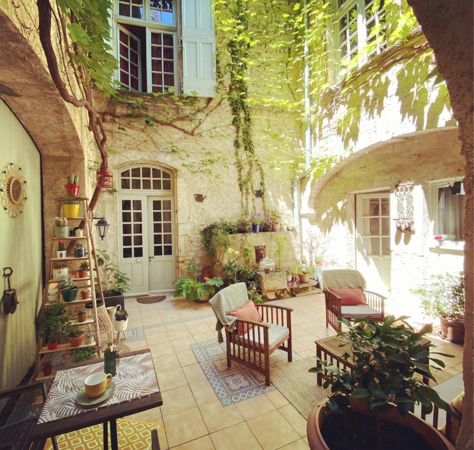 Maison&Table d hôtes - Hôtel de Vigniamont Pézenas Extérieur photo